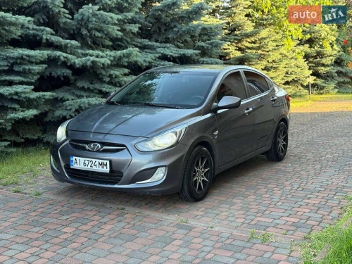 Hyundai Accent 2012