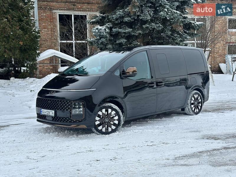 Hyundai Staria 2023