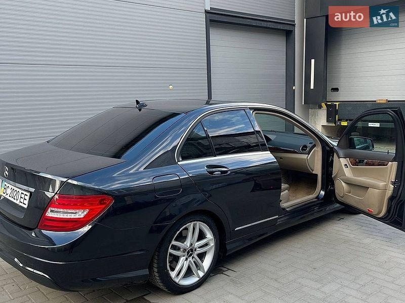 Mercedes-Benz C-Class 2012