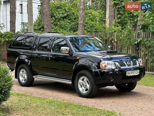 Nissan NP300 2011