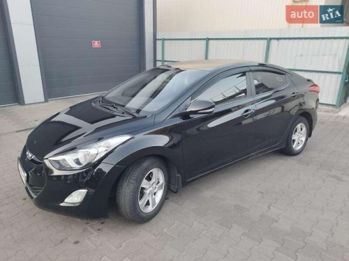 Hyundai Elantra 2012
