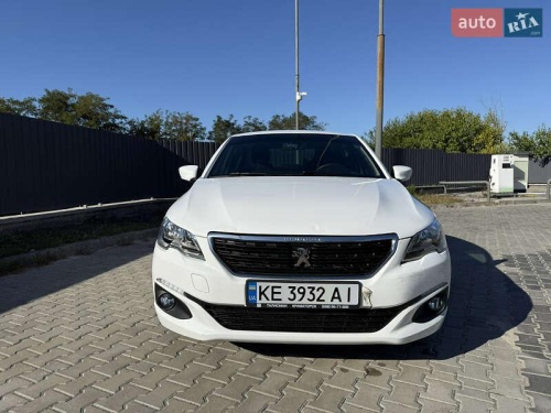 Peugeot 301 2018