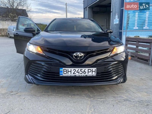 Toyota Camry 2018