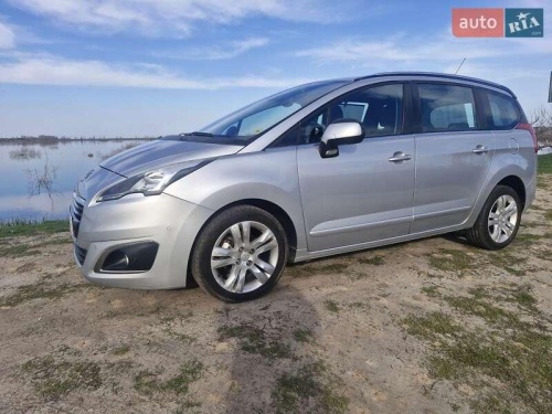 Peugeot 5008 2013
