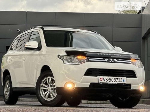 Mitsubishi Outlander 2013