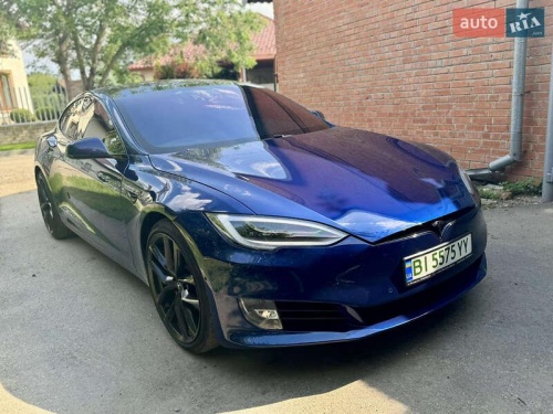 Tesla Model S 2018