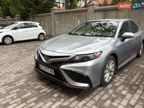Toyota Camry 2024