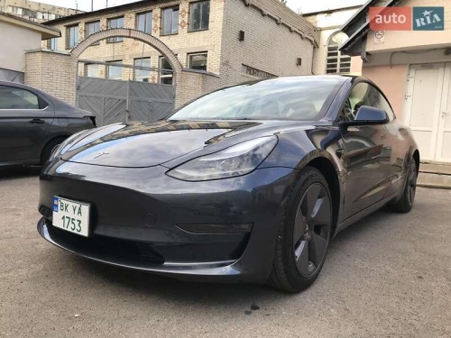 Tesla Model 3 2023