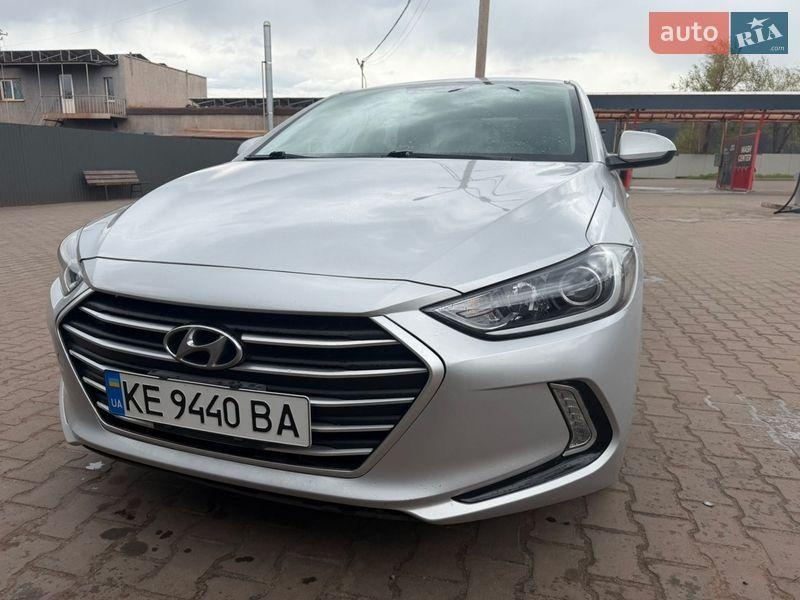 Hyundai Elantra 2017