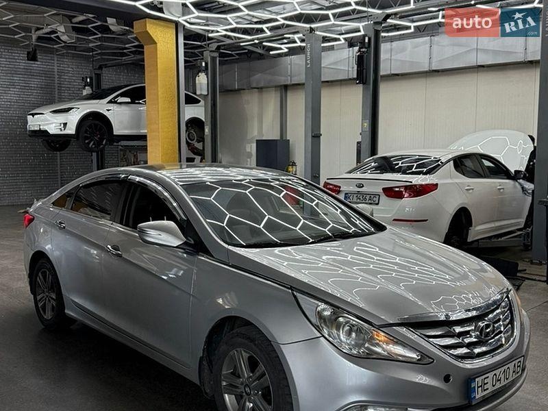 Hyundai Sonata 2013