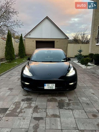 Tesla Model 3 2019