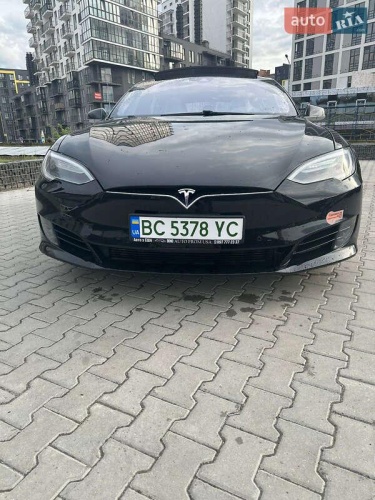 Tesla Model S 2016