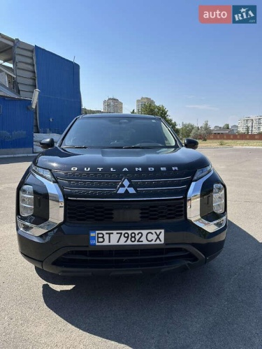 Mitsubishi Outlander 2022