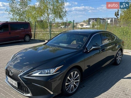 Lexus ES 2020