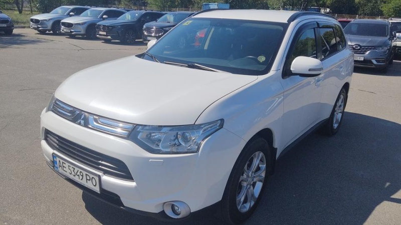 Mitsubishi Outlander 2013