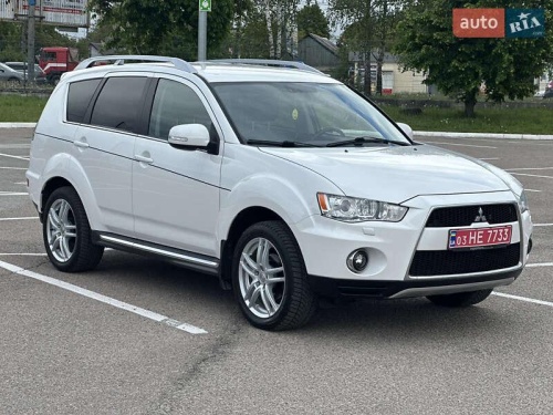 Mitsubishi Outlander XL 2010