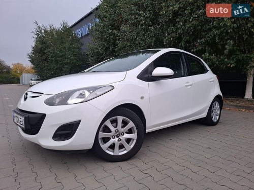 Mazda 2 2013