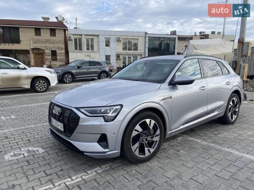 Audi e-tron 2021