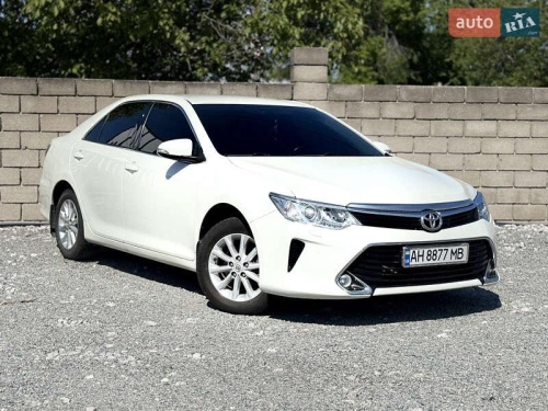 Toyota Camry 2017