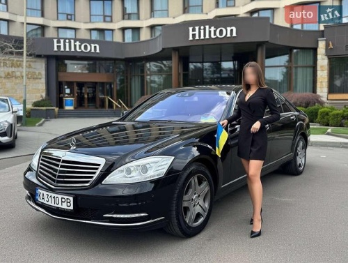 Mercedes-Benz S-Class 2011