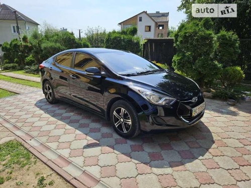 Hyundai Elantra 2013