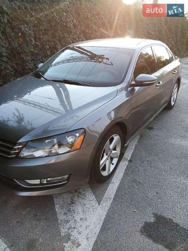 Volkswagen Passat 2011