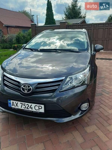 Toyota Avensis 2012