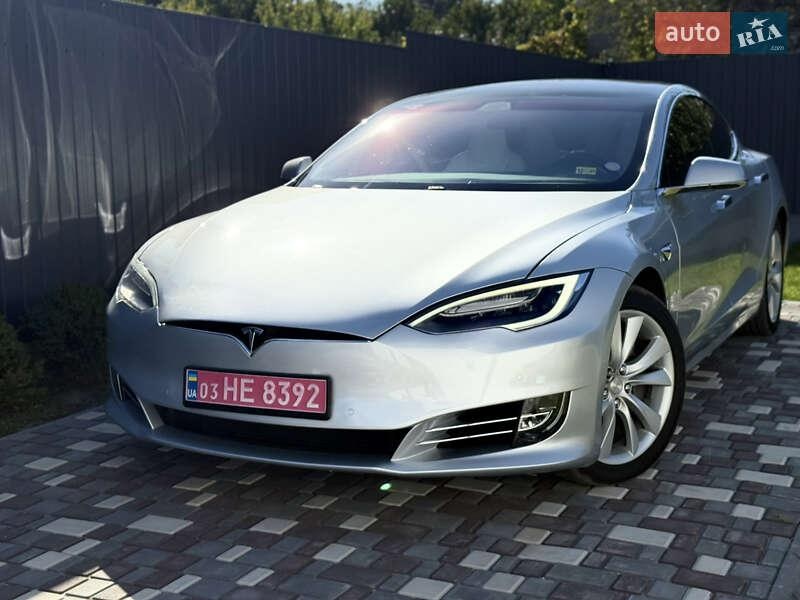 Tesla Model S 2017