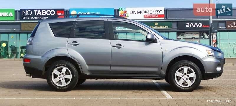 Mitsubishi Outlander 2012