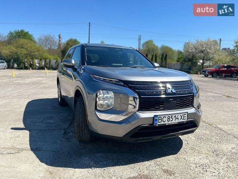 Mitsubishi Outlander 2022