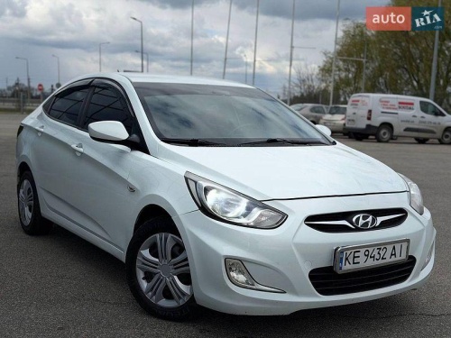 Hyundai Accent 2011