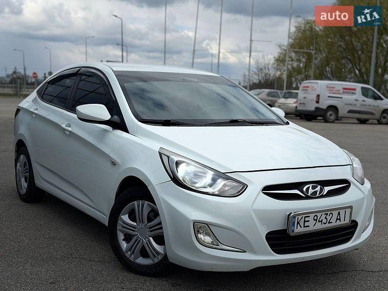 Hyundai Accent 2011