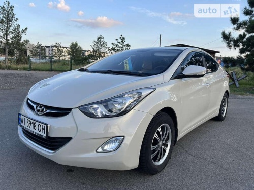 Hyundai Elantra 2012
