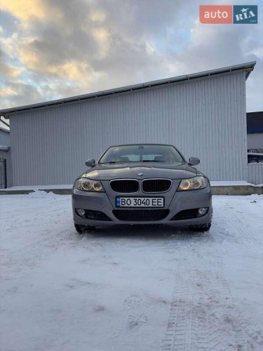 BMW 3 Series 2011