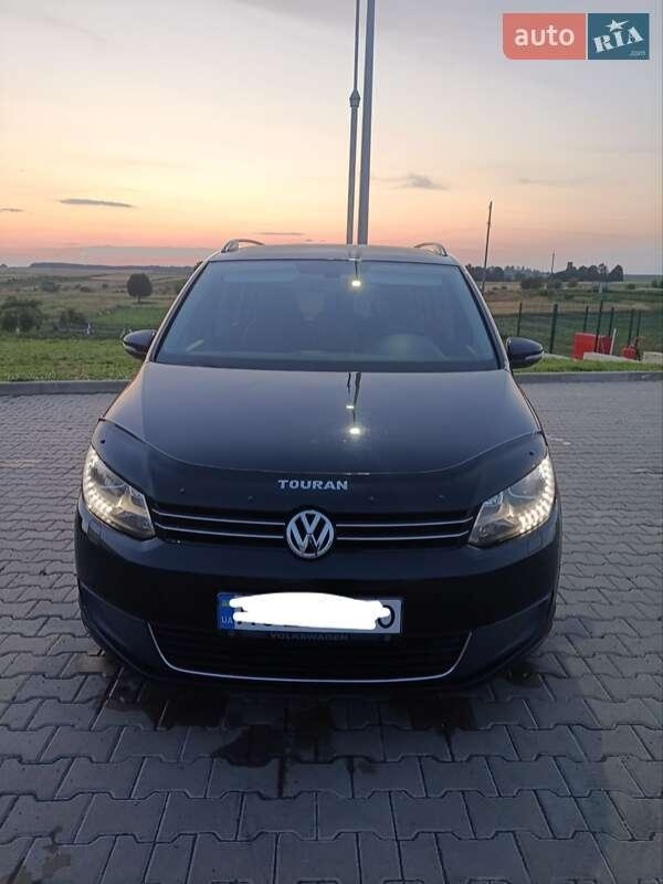 Volkswagen Touran 2011