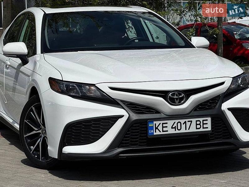 Toyota Camry 2022