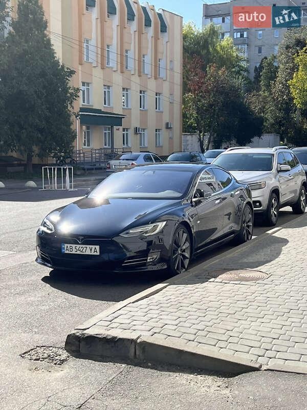 Tesla Model S 2018