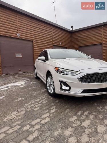 Ford Fusion 2019