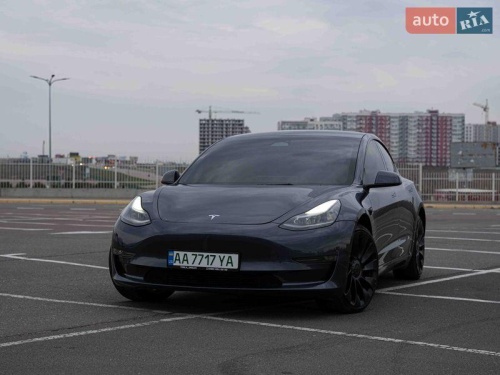 Tesla Model 3 2022