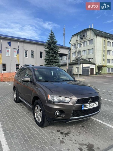 Mitsubishi Outlander XL 2009