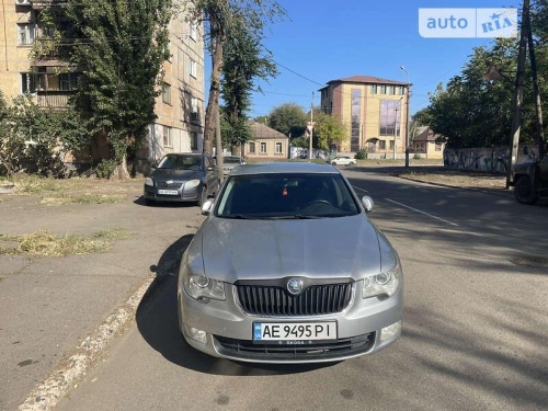 Skoda Superb 2011