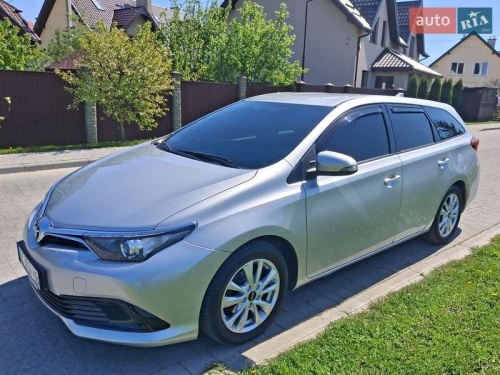 Toyota Auris 2016