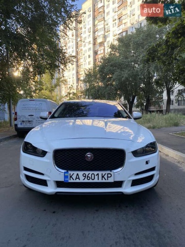 Jaguar XE 2016