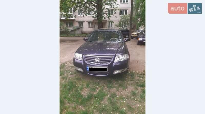 Nissan Almera 2012