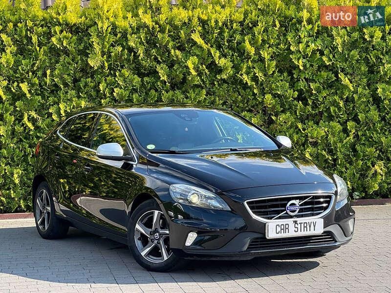 Volvo V40 2015