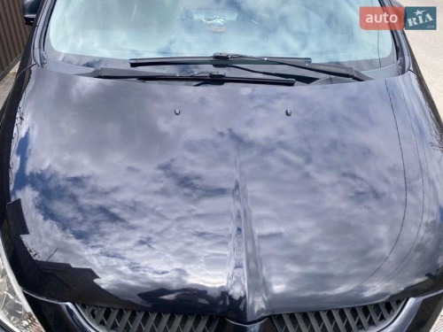 Mitsubishi Grandis 2008