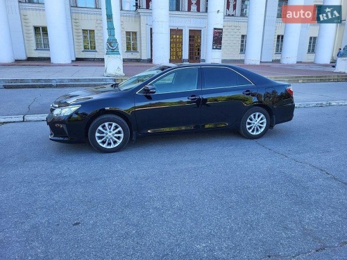 Toyota Camry 2015