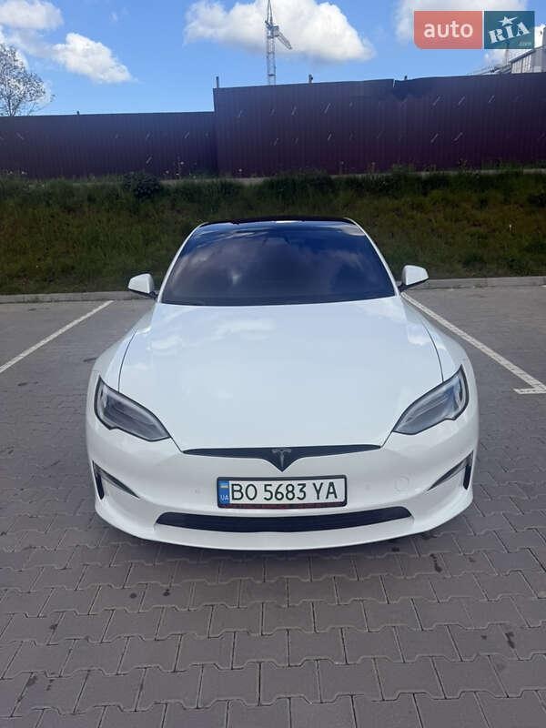 Tesla Model S 2021