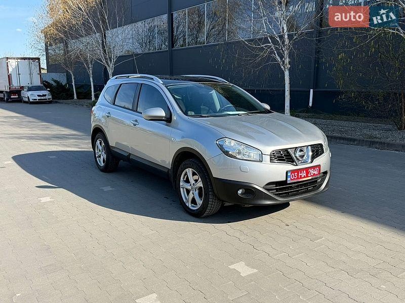 Nissan Qashqai+2 2010