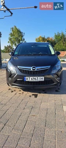 Opel Zafira Tourer 2016